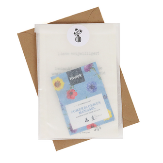 Bloemenzaden met kaart &#039;Zomaar een berichtje&#039; verpakt in pergamijn zakje